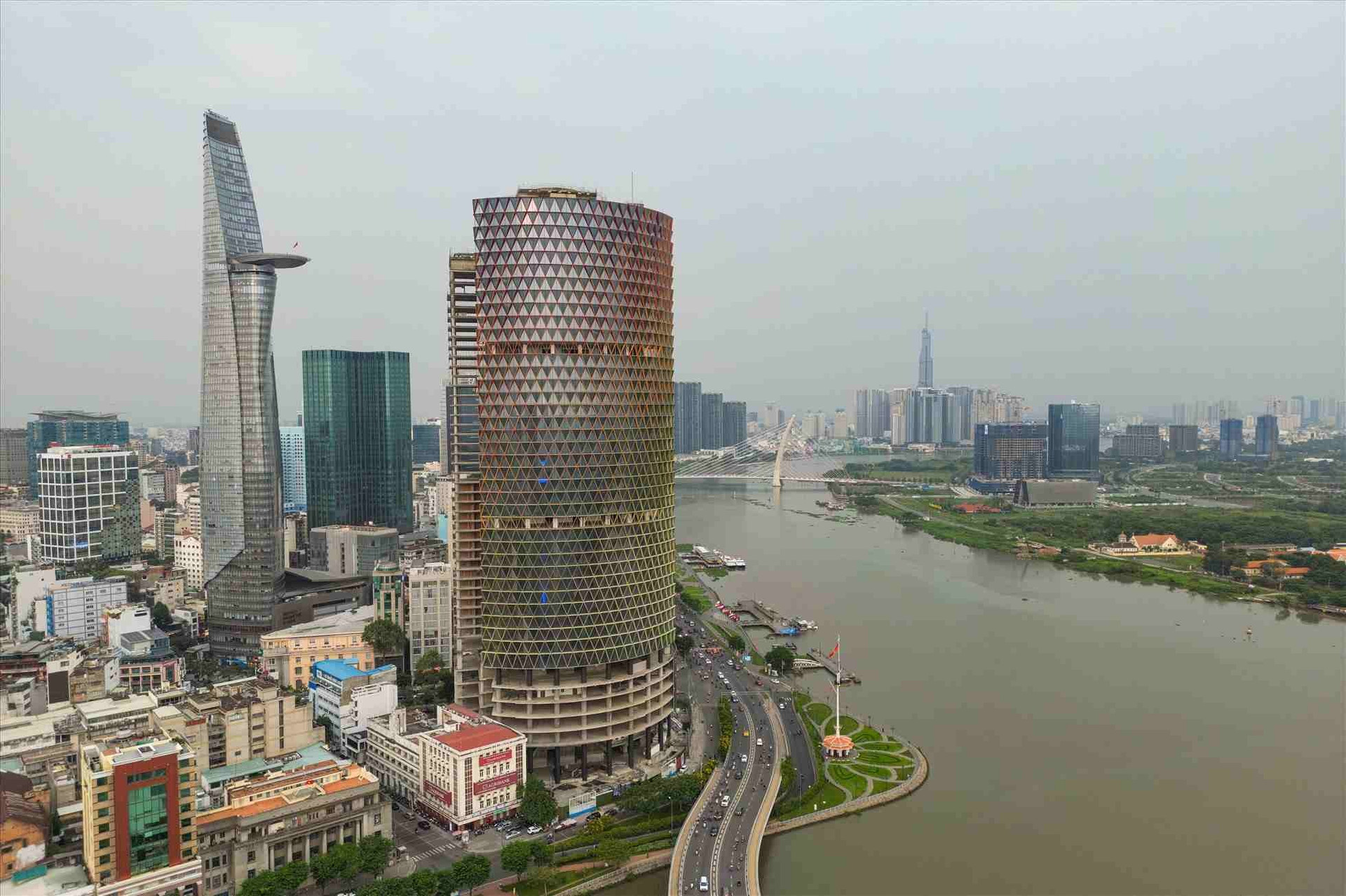 Cơ hội mới cho 2 tòa nhà trên khu đất kim cương từng bị chê 'làm xấu bộ mặt TP. HCM'- Ảnh 1.