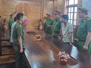 Bắt người đàn ông băm phá 2.400m² khoai lang trên đất của chính mình