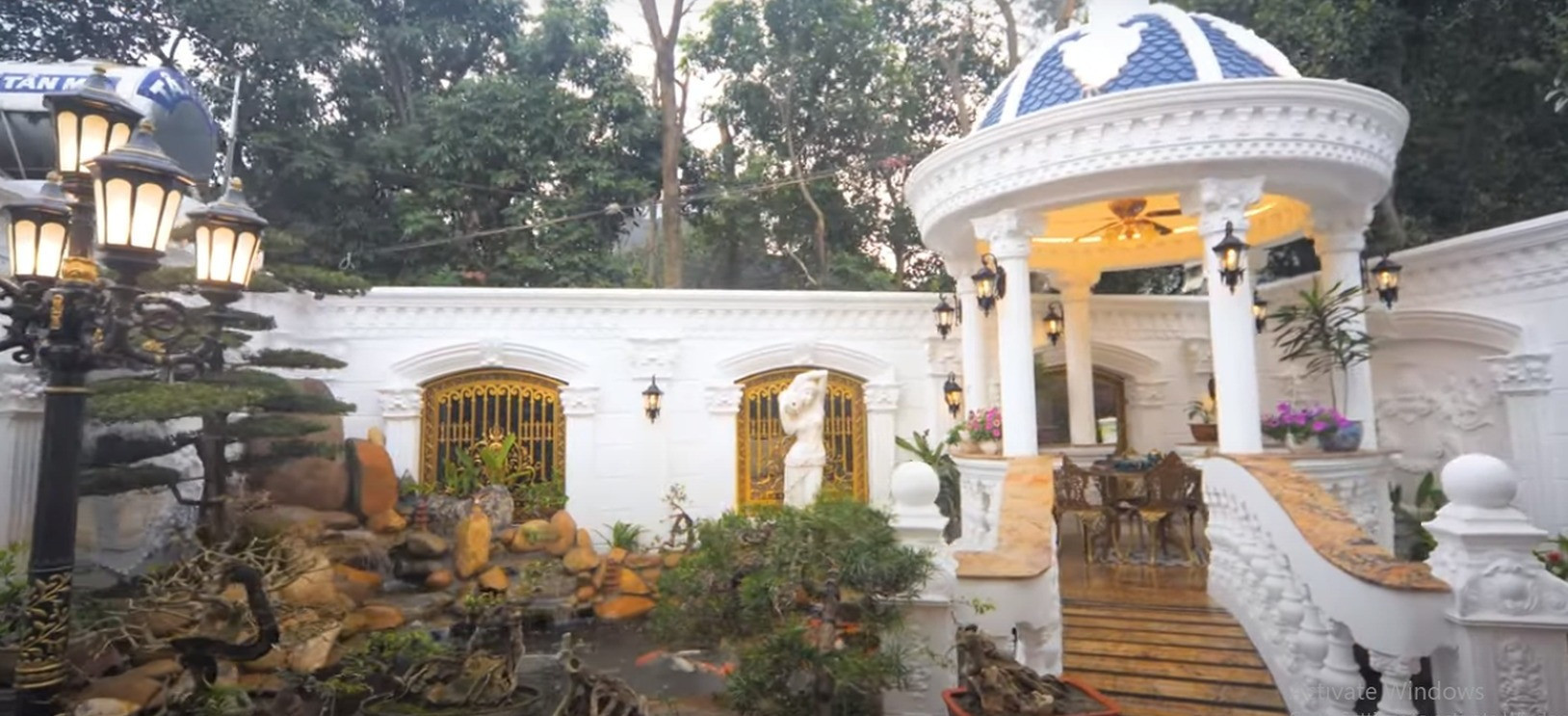 Biệt thự dát vàng của đại gia Kinh Bắc, nội thất một phòng ngủ lên tới 2,4 tỷ đồng- Ảnh 2.