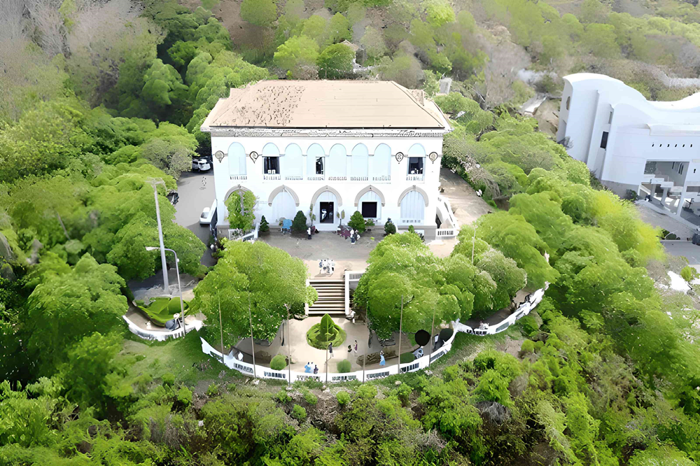 Biệt thự cổ hơn 100 tuổi, nơi vị vua cuối cùng của Việt Nam nghỉ dưỡng sắp được tu bổ - ảnh 2