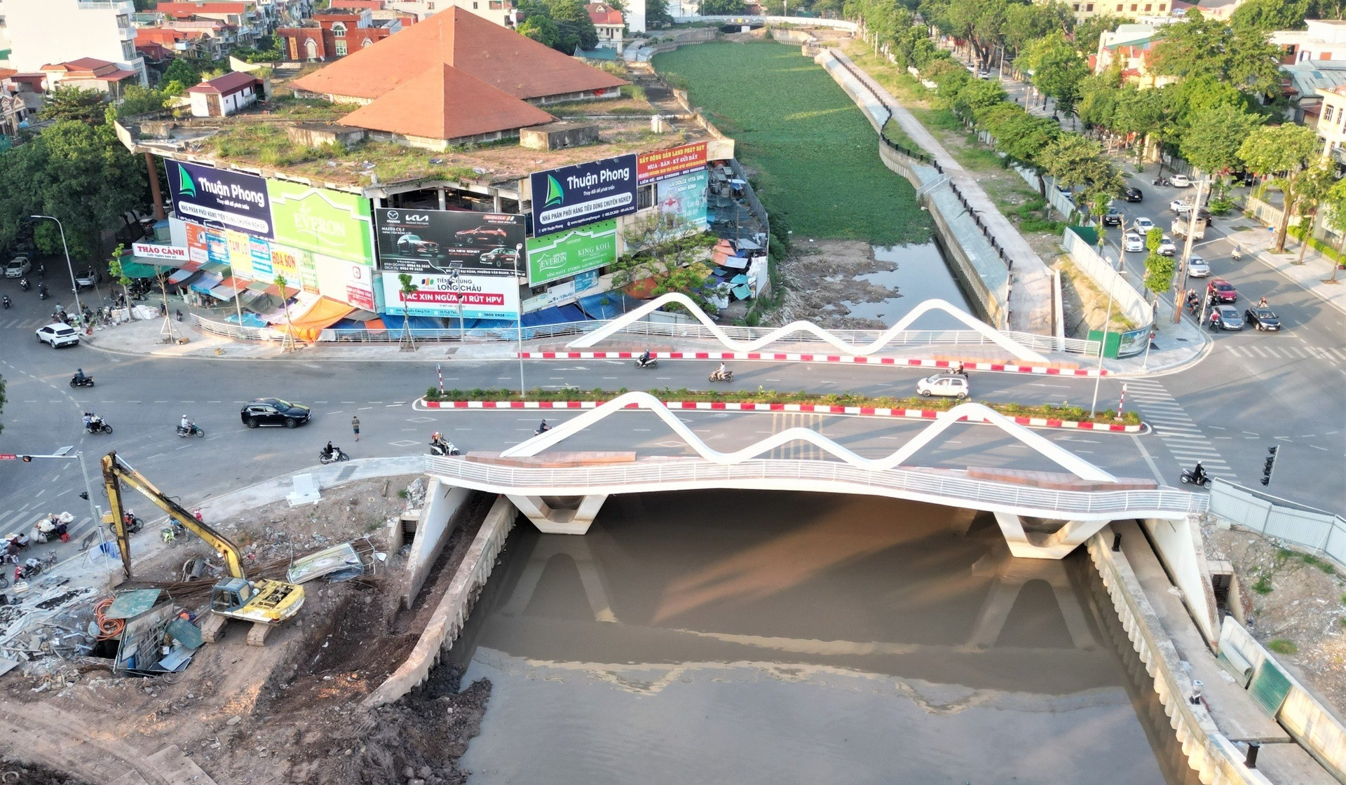 Hai dự án nghìn tỷ trên khúc sông ở trung tâm Ninh Bình gặp khó khi đang thi công- Ảnh 1.