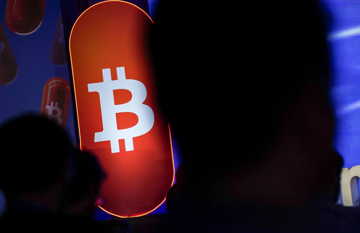 Bitcoin lao dốc thẳng đứng về dưới 94.000 USD, chuyên gia cảnh báo đợt điều chỉnh sâu tiếp theo