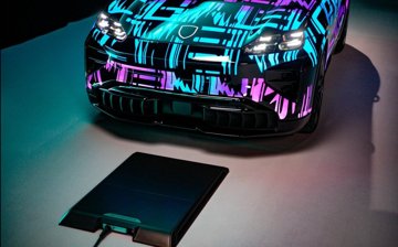 Porsche vượt mặt Tesla mở ra kỷ nguyên mới của sạc ô tô điện: Trình làng công nghệ không dây 11kW, đã có lộ trình thương mại