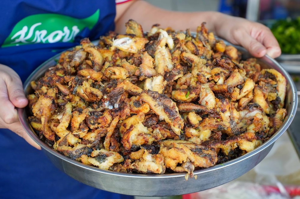 Quán canh cá rô duy nhất Việt Nam được 'kinh thánh ẩm thực' nổi tiếng nước Pháp vinh danh - ảnh 4