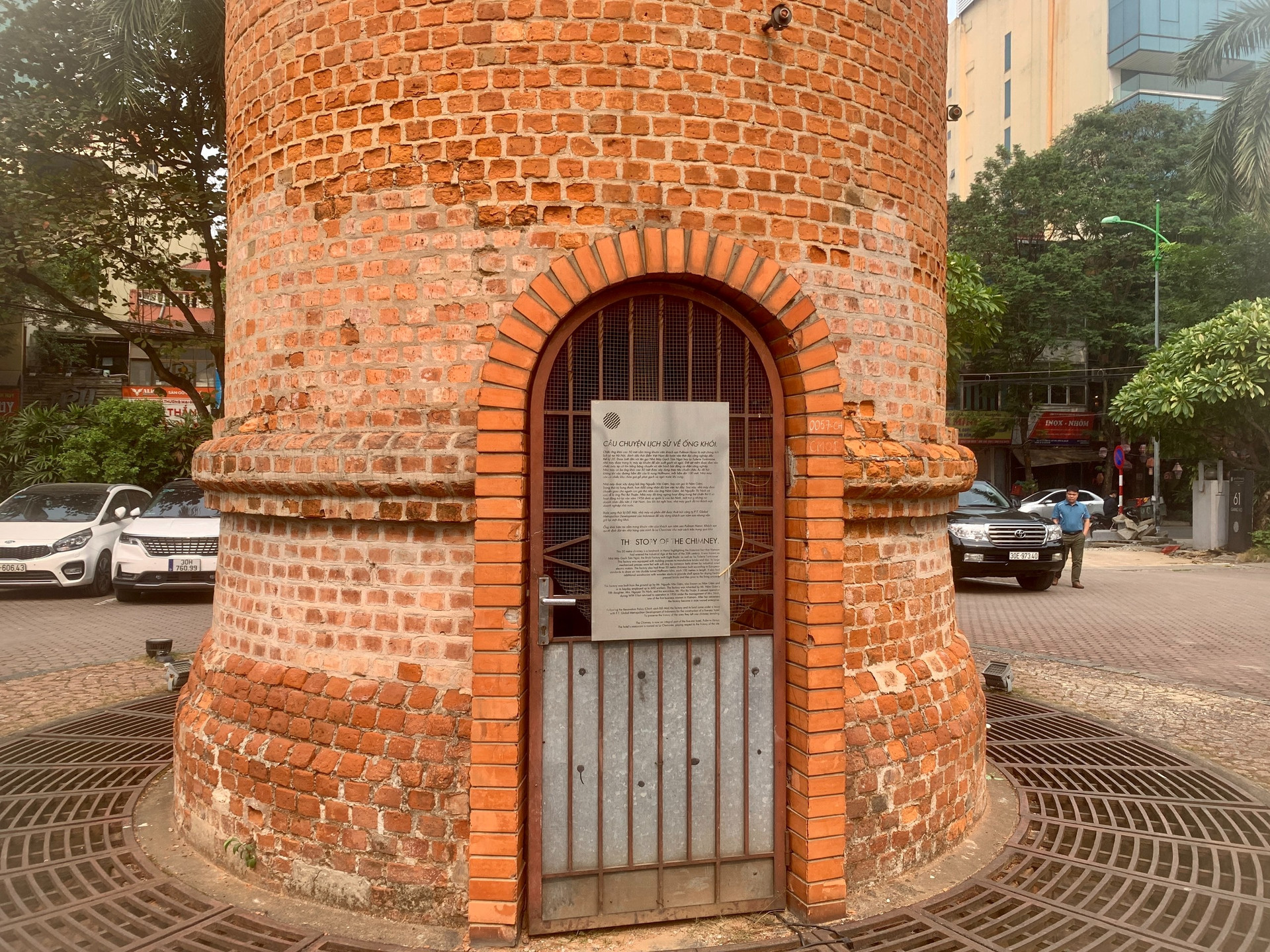 Hà Nội có một khách sạn xây trên nền lò gạch, sở hữu ống khói trăm tuổi quý giá giữa lòng phố thị- Ảnh 2. Hà Nội có một khách sạn xây trên nền lò gạch, sở hữu ống khói trăm tuổi quý giá giữa lòng phố thị- Ảnh 2.