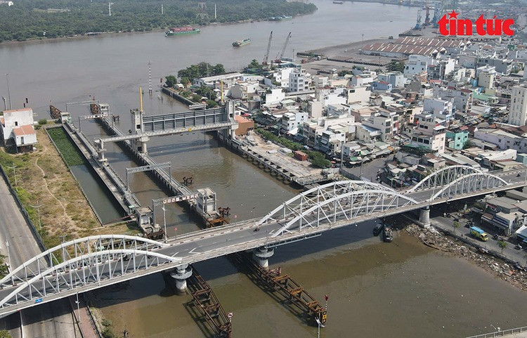 Cây cầu 120 năm tuổi, được xây từ thời Pháp thuộc tại TP giàu nhất Việt Nam sắp bị dỡ bỏ hoàn toàn- Ảnh 2.