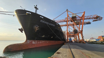 Công ty sở hữu đội tàu container lớn nhất Việt Nam tăng kế hoạch lợi nhuận năm, cổ phiếu phá đỉnh lịch sử