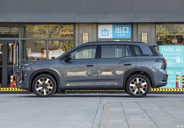 Mẫu SUV khiến Mazda CX-5 phải ‘nao núng’, giá chỉ 407 triệu: Thiết kế chuẩn tương lai, có hỗ trợ lái tự động, chạy một mạch 650km mới phải sạc