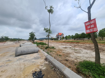 Nguy cơ mất trắng tài sản vì mua phải dự án 'bán lúa non' khi pháp lý chưa hoàn thiện