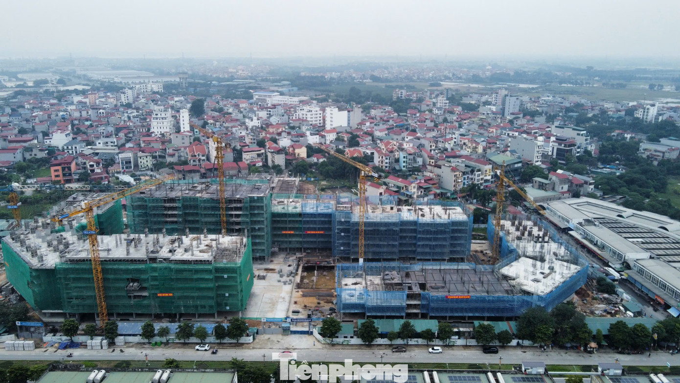 Giá bán căn hộ nhà ở xã hội (bao gồm VAT và phí bảo trì) tại dự án này tạm tính là 18,4 triệu đồng/m2. Thời gian dự kiến ký hợp đồng mua bán nhà ở xã hội CT3 Kim Chung vào quý I/2026. tp-z7236008172229-9dc5bfded9badf7d981e26a26c6b375c.jpg