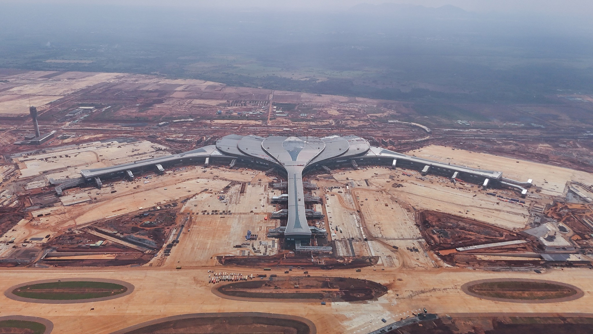 Mãn nhãn với loạt ảnh siêu sân bay lớn nhất Việt Nam, lọt <a style='text-decoration: none;' href='/TOP'>TOP</a> quy mô thế giới trước khi bước vào thời khắc lịch sử- Ảnh 2.