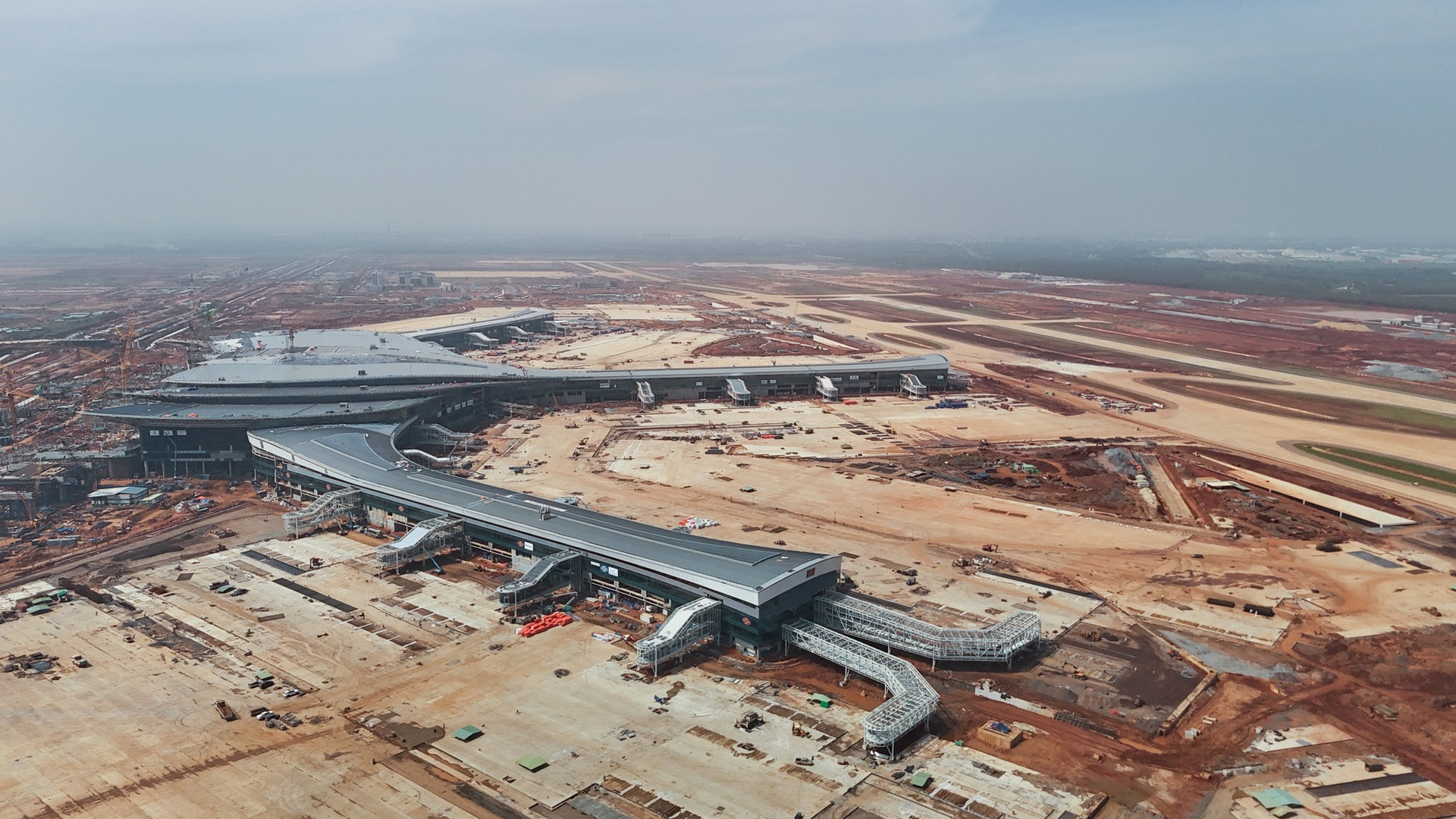 Mãn nhãn với loạt ảnh siêu sân bay lớn nhất Việt Nam, lọt <a style='text-decoration: none;' href='/TOP'>TOP</a> quy mô thế giới trước khi bước vào thời khắc lịch sử- Ảnh 10.