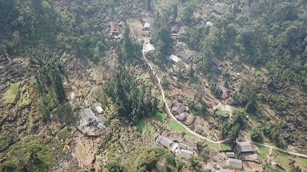 Việt Nam có 'ngôi làng địa ngục' nằm ở độ cao 2.000m: Biệt lập với thế giới, người dân sống ‘3 không’ suốt nhiều năm - ảnh 2