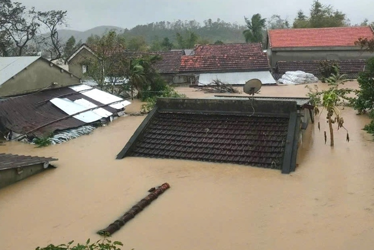 Đêm nay, lũ sông Ba dự báo vượt đỉnh lịch sử năm 1993 - ảnh 1