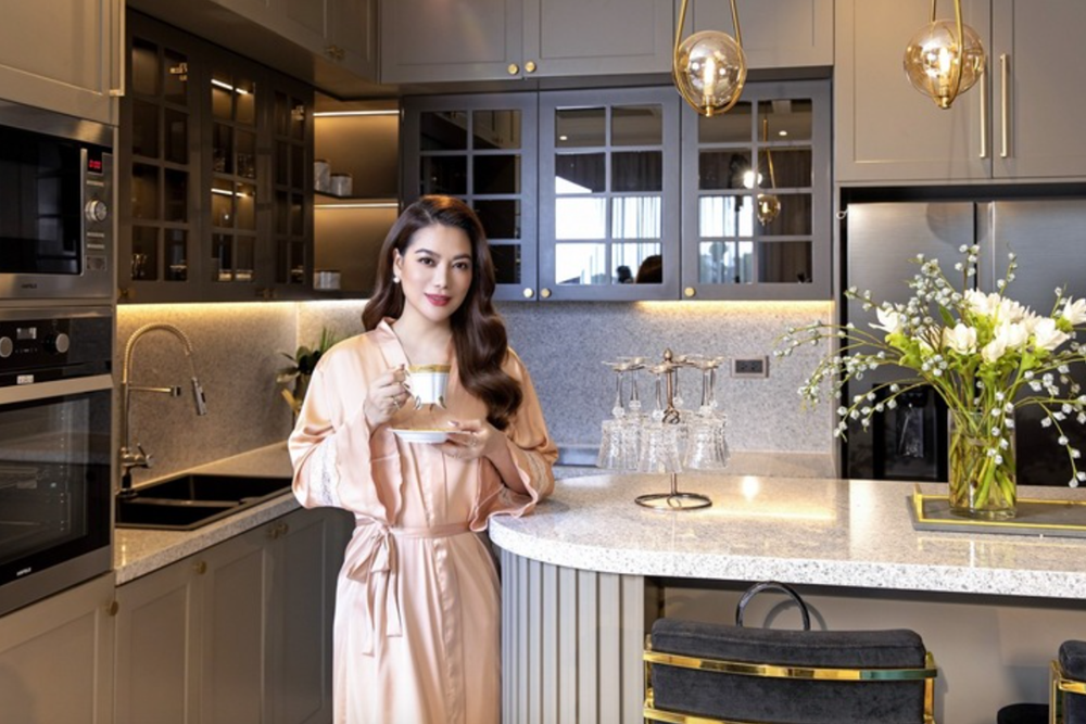 Cuộc sống của Trương Ngọc Ánh trước khi bị bắt: Xa hoa 'dát toàn hàng hiệu', CEO nhiều công ty, từng tuyên bố dự án hơn 1.300 tỷ đồng - ảnh 6