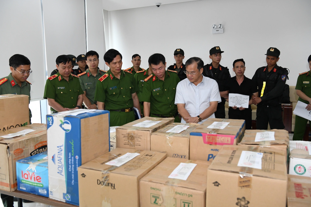 Khởi tố 13 người, tịch thu 777kg ma túy ‘tuồn’ từ Tam Giác Vàng về Việt Nam - ảnh 4