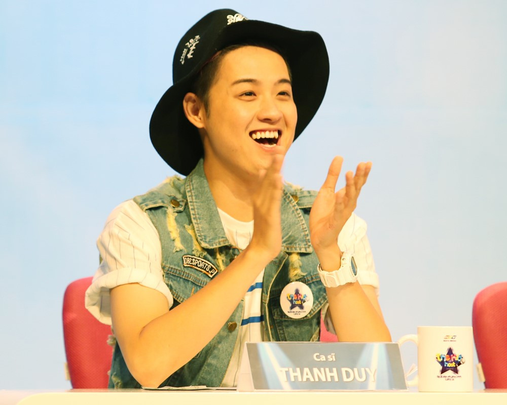 Những ca sĩ nổi tiếng từng làm nhà giáo: Người 2 lần tốt nghiệp thủ khoa, người nhận lương 2,9 triệu/tháng vẫn hủy show đi dạy - ảnh 1