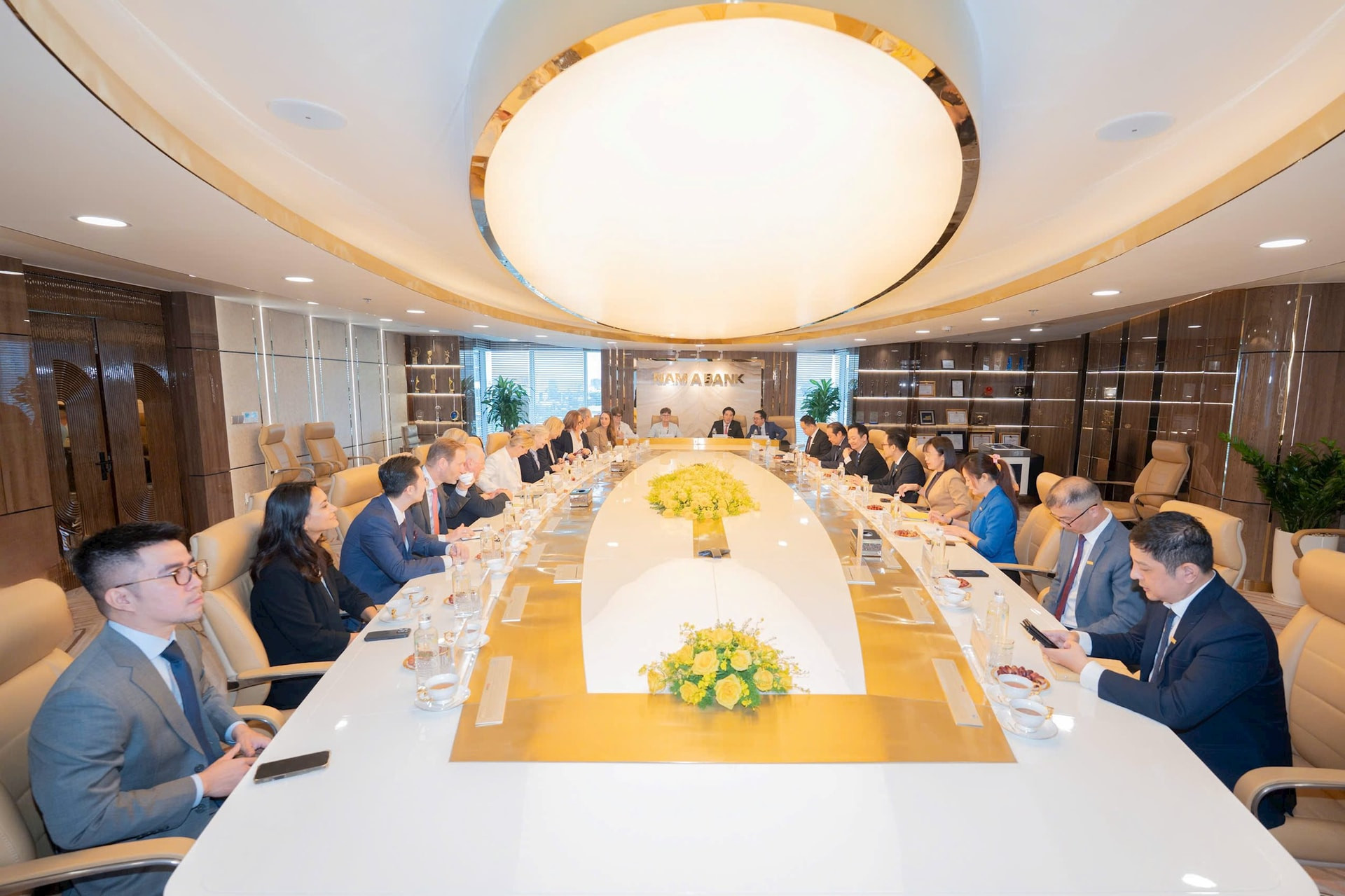 Hình 3 - Quan cảnh