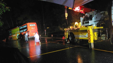 Đèo Mimosa đứt gãy, mặt đường bị cắt làm đôi