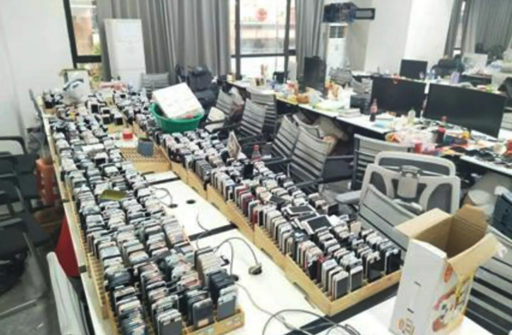 Myanmar triệt phá thêm đường dây lừa đảo: Bắt 346 người nước ngoài, tịch thu gần 10.000 điện thoại - ảnh 1