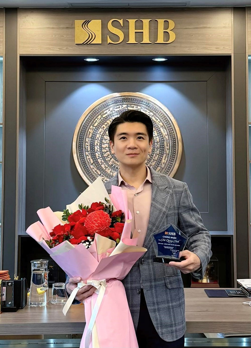 Phó Chủ tịch ngân hàng trẻ nhất nhì Việt Nam nhận ‘chức’ mới - ảnh 1