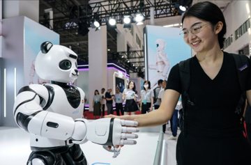 Thị trường bão hòa, hàng loạt hãng xe điện tại cường quốc tỷ dân chuyển hướng sang mỏ vàng mới, tham vọng thống trị toàn cầu