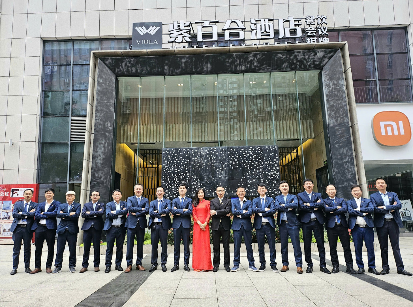 Đoàn kỹ sư Vinaconex tham gia chương trình đào tạo và nghiên cứu thực tế về công nghệ đường sắt cao tốc tại Đại học Giao thông Tây Nam, trong khuôn khổ hợp tác giữa Vinaconex và Trường Đại học Xây dựng Hà Nội (Ảnh Báo Tiền Phong)