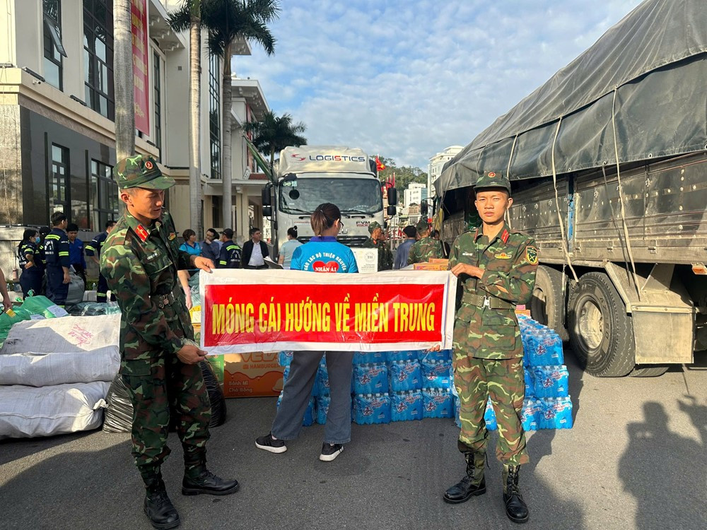 Hà Nội, Quảng Ninh, TP. Hồ Chí Minh đồng lòng hướng về miền Trung - ảnh 2