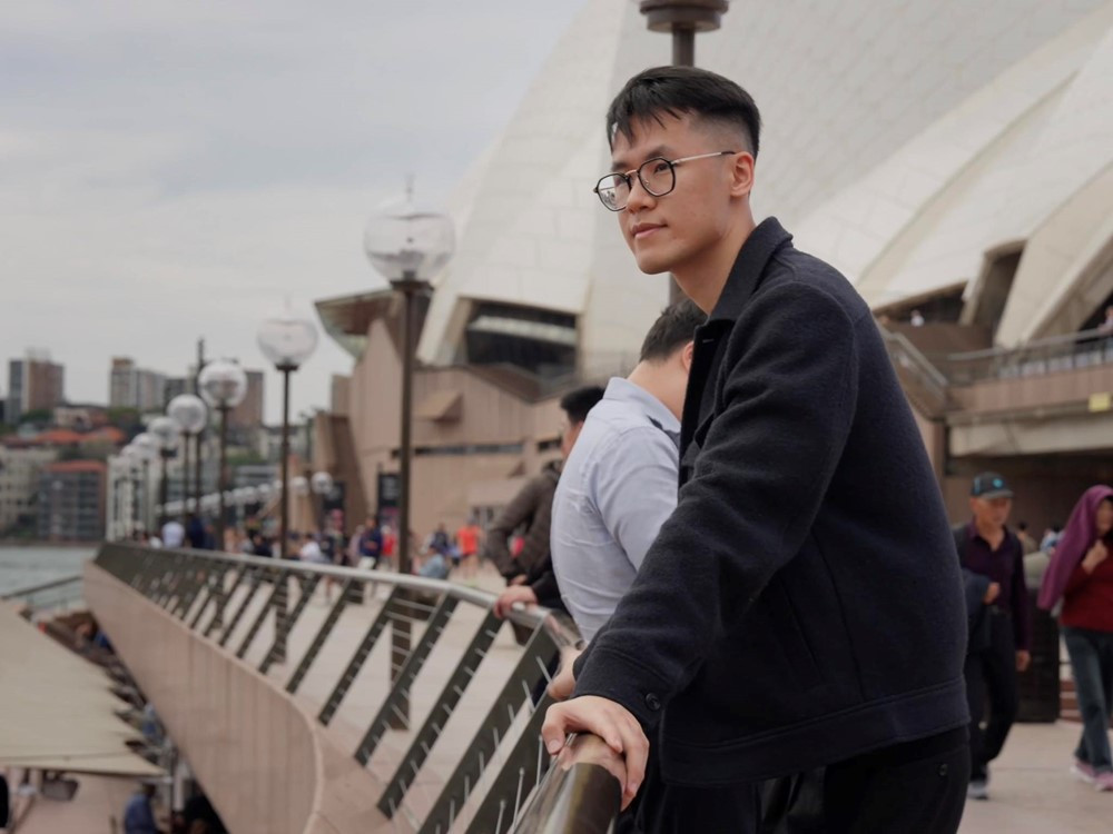 Chàng trai người Việt là Tiến sĩ AI, từng được GS Ngô Bảo Châu tặng học bổng, làm việc tại 3 trường đại học lớn nhất tại Úc - ảnh 1