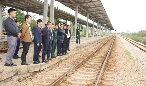 Khảo sát sơ bộ địa điểm quy hoạch Trung tâm Logistics trên địa bàn xã Đức Thọ (Ảnh Báo Hà Tĩnh)