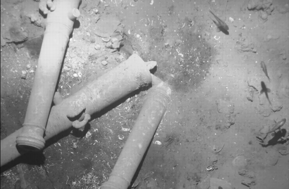 Tịch thu con tàu chở theo 90 tấn vàng, 237 tấn bạc cùng nhiều ngọc lục bảo trị giá gần 450.000 tỷ - ảnh 2