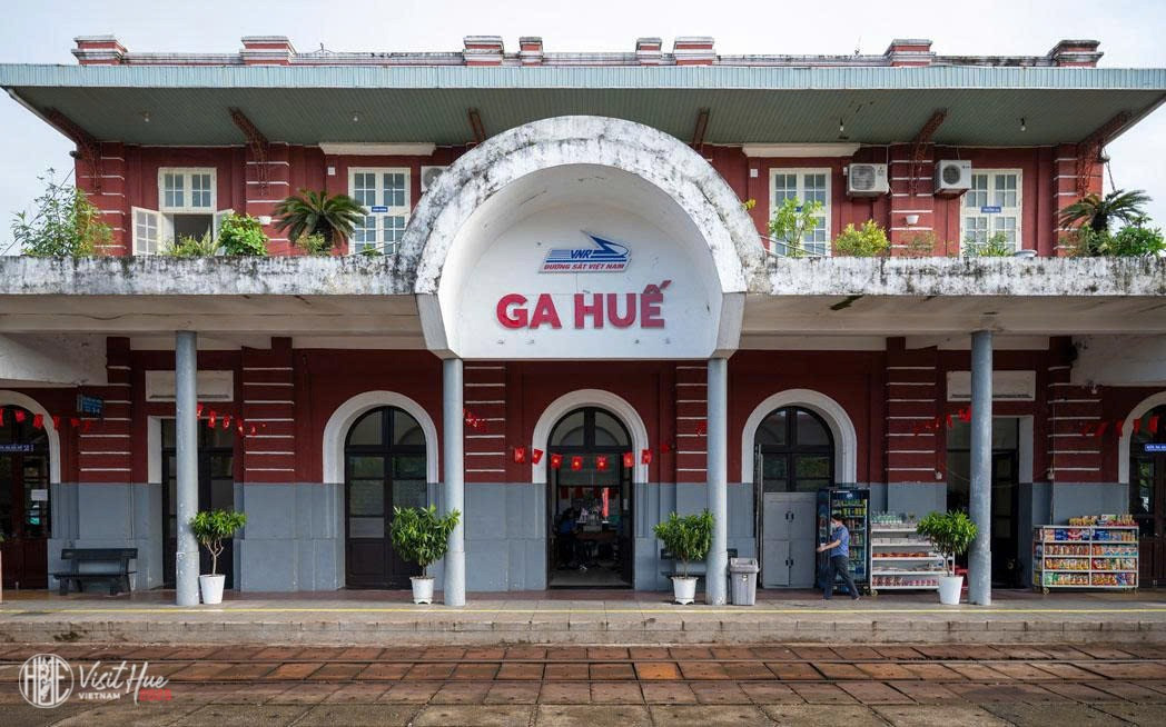 Nhà ga hơn trăm năm tuổi lâu đời bậc nhất Việt Nam, được xây từ thời Pháp thuộc vừa trở thành biểu tượng du lịch mới của vùng đất cố đô- Ảnh 3.