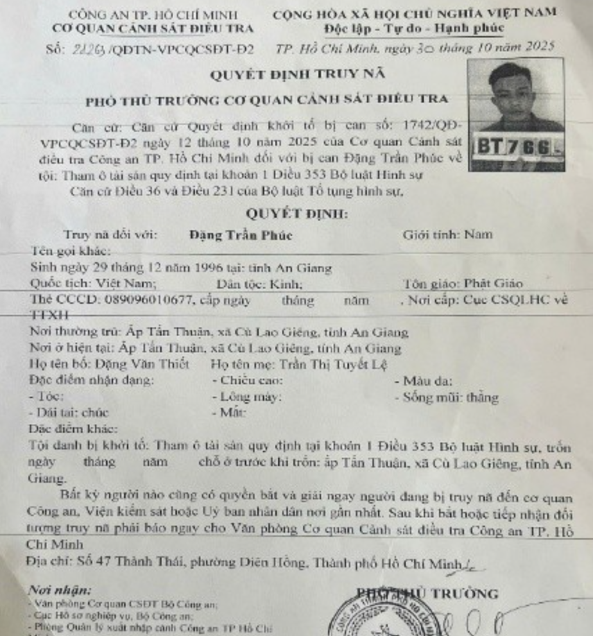 Khống chế, bắt khẩn cấp đối tượng truy nã ngay tại trụ sở UBND xã - ảnh 2