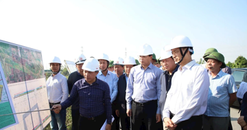 Bí thư Hà Nội yêu cầu 3 địa phương khắc phục khó khăn về vật liệu, đất đắp dự án Vành đai 4