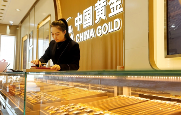 Cụ bà tin tưởng thương hiệu lớn, chi hơn 120 triệu đồng để mua 26 chỉ vàng: 10 năm sau cửa hàng ‘chốt’ câu xanh rờn