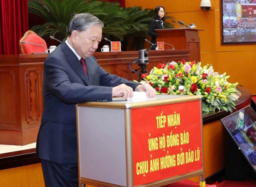 Sáng nay, Tổng Bí thư Tô Lâm cùng các lãnh đạo mặc niệm đồng bào tử vong do thiên tai