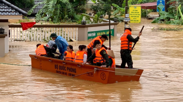 Tập đoàn Vingroup (VIC) hỗ trợ 100 tỷ đồng giúp người dân tỉnh Khánh Hòa khắc phục sau bão lũ
