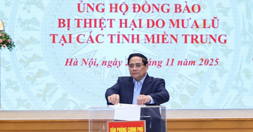 Thủ tướng: Nhanh chóng có Nghị quyết khắc phục hậu quả thiên tai, Nhân dân đang rất cần