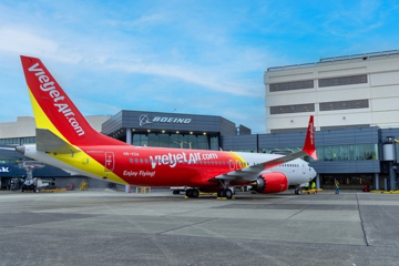 Vietjet (VJC) nhận tàu bay Boeing đầu tiên trong đơn hàng 32 tỷ USD, cổ phiếu lập đỉnh lịch sử