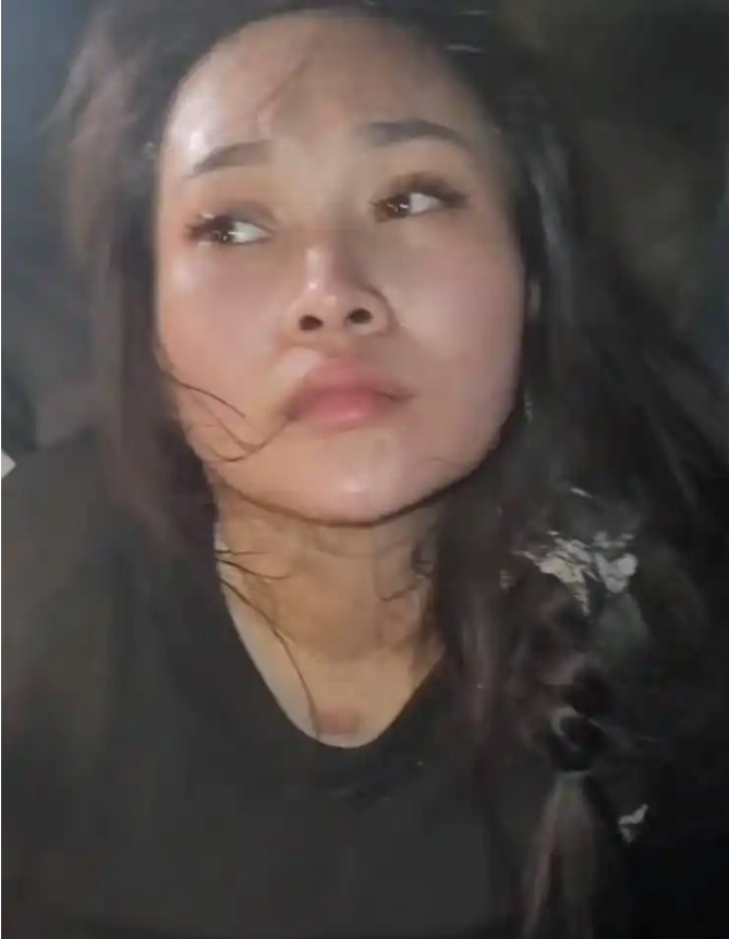 Vụ tù nhân nổ súng vào cảnh sát, trốn thoát ngay trước cửa tòa án Campuchia: Người phụ nữ bị đồn là ‘Chị đại’ người Việt nói gì? - ảnh 2