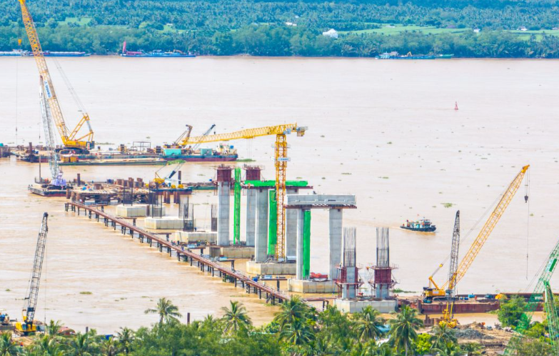 Chưa đầy 1 tháng nữa, chính thức thông xe cầu vượt sông 4.000 tỷ xóa bỏ toàn bộ các bến phà lâu đời, nối thông 2 tỉnh thành miền Tây- Ảnh 2. Chưa đầy 1 tháng nữa, chính thức thông xe cầu vượt sông 4.000 tỷ xóa bỏ toàn bộ các bến phà lâu đời, nối thông 2 tỉnh thành miền Tây- Ảnh 2.