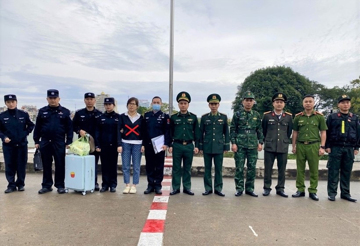 Bắt, trục xuất đối tượng truy nã nguy hiểm sinh năm 1966