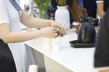 'Cà phê ngoại giao' Trung Nguyên Legend của ông Đặng Lê Nguyên Vũ góp mặt tại sự kiện kinh tế lớn cuối năm