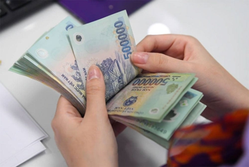 Vì sao thưởng Tết, lương tháng thứ 13 dễ khiến người lao động bị 'nhảy bậc thuế'?