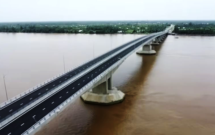 Chưa đầy 1 tháng nữa, chính thức thông xe cầu vượt sông 4.000 tỷ xóa bỏ toàn bộ các bến phà lâu đời, nối thông 2 tỉnh thành miền Tây- Ảnh 1. Chưa đầy 1 tháng nữa, chính thức thông xe cầu vượt sông 4.000 tỷ xóa bỏ toàn bộ các bến phà lâu đời, nối thông 2 tỉnh thành miền Tây- Ảnh 1.