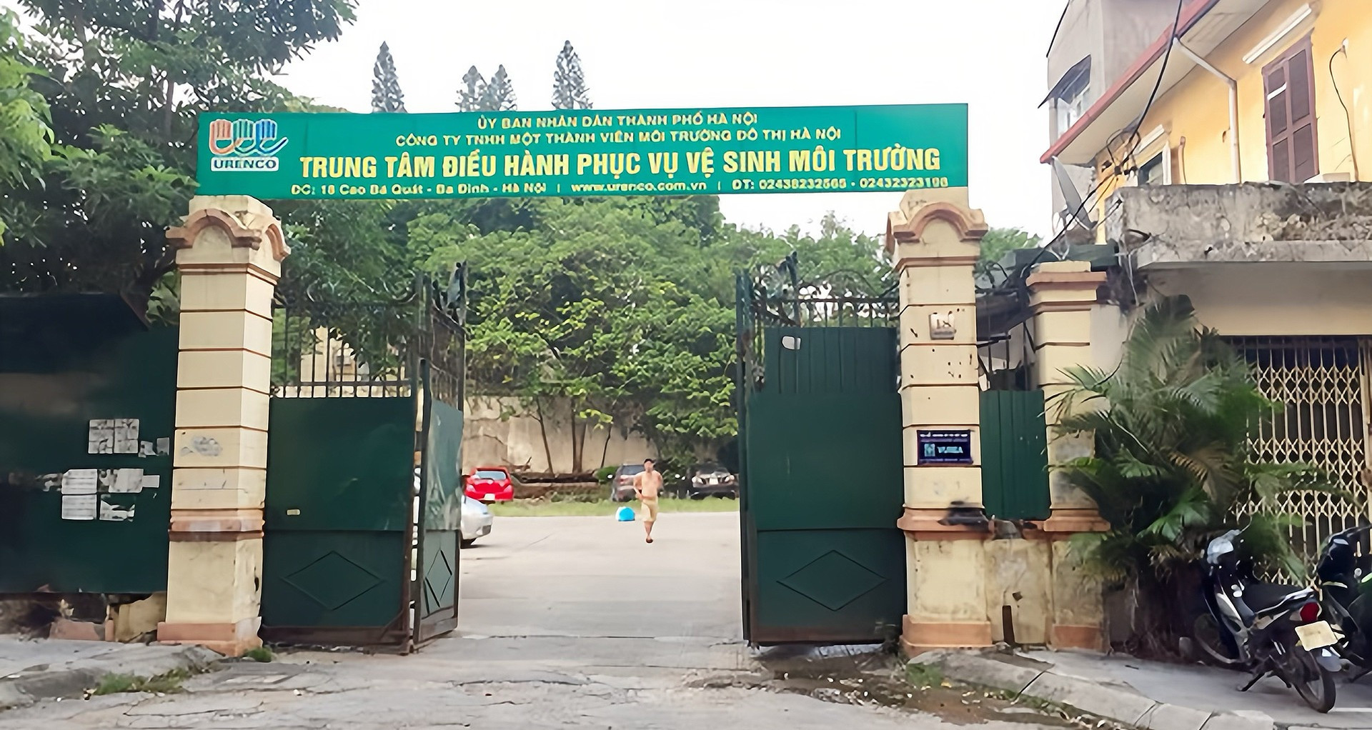 Khu đất tại số 18 Cao Bá Quát, phường Ba Đình. Nguồn ảnh: Báo Vietnamnet Khu đất tại số 18 Cao Bá Quát, phường Ba Đình. Nguồn ảnh: Báo Vietnamnet