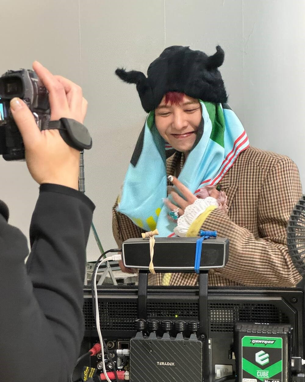 Giáo sư cơ khí duy nhất sở hữu gần 200 bài hát: Tài sản 1.800 tỷ, được bổ nhiệm Đại sứ APEC, đi diễn bằng chuyên cơ riêng - ảnh 2