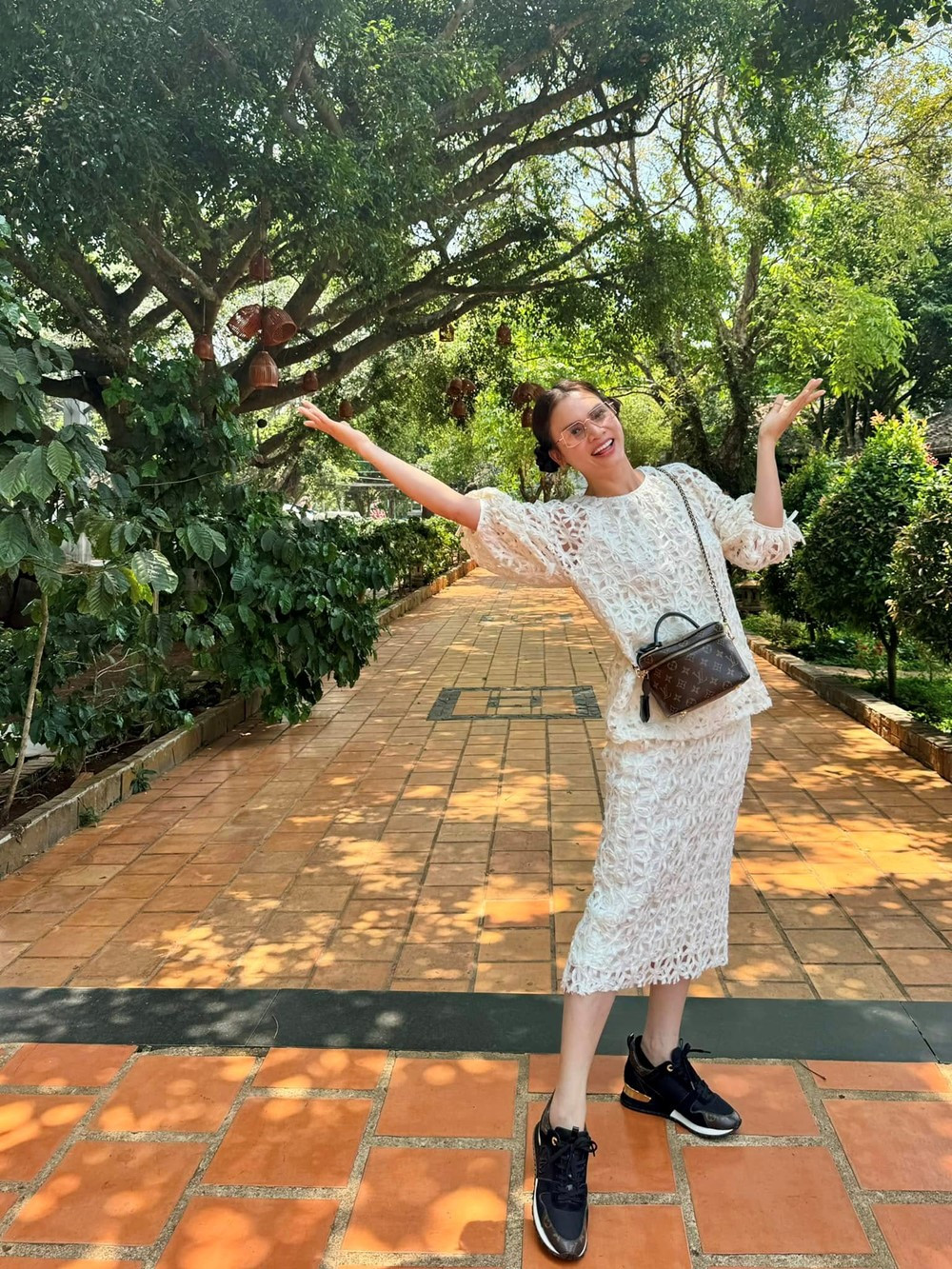 Nữ NSND trẻ nhất Việt Nam sở hữu biệt phủ 8.000m² bề thế ở ngoại thành Hà Nội - ảnh 11