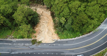 Đề xuất xây cầu mới vượt điểm sạt lở nặng trên đèo Mimosa