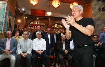 Cặp vợ chồng ‘bỏ túi’ 9 tỷ USD nhờ Nvidia, lọt top tỷ phú giàu nhất thế giới